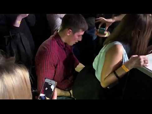 ❤️ 러시아 나이트 클럽에서 실제 섹스. 18 세 러시아 여자 항문과 질에 엿 에서 나이트 클럽 ❤ 항문 포르노 ko.https-tubsexer.ru에서 ❌